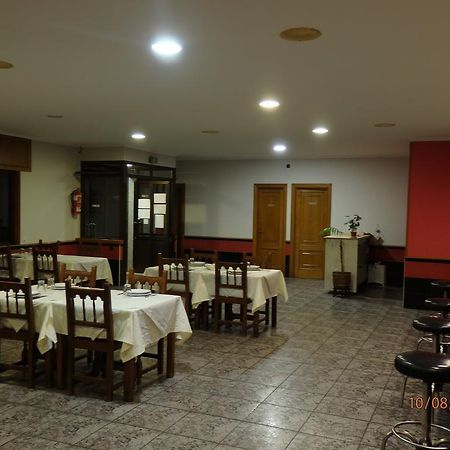 Pension Meson Paz Пуентедеуме Екстериор снимка